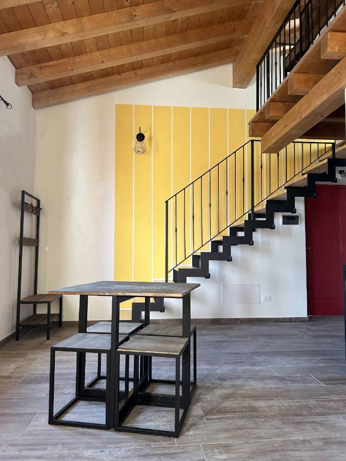 La Volpe Rossa Rooms And Apartments San Felice del Benaco Εξωτερικό φωτογραφία