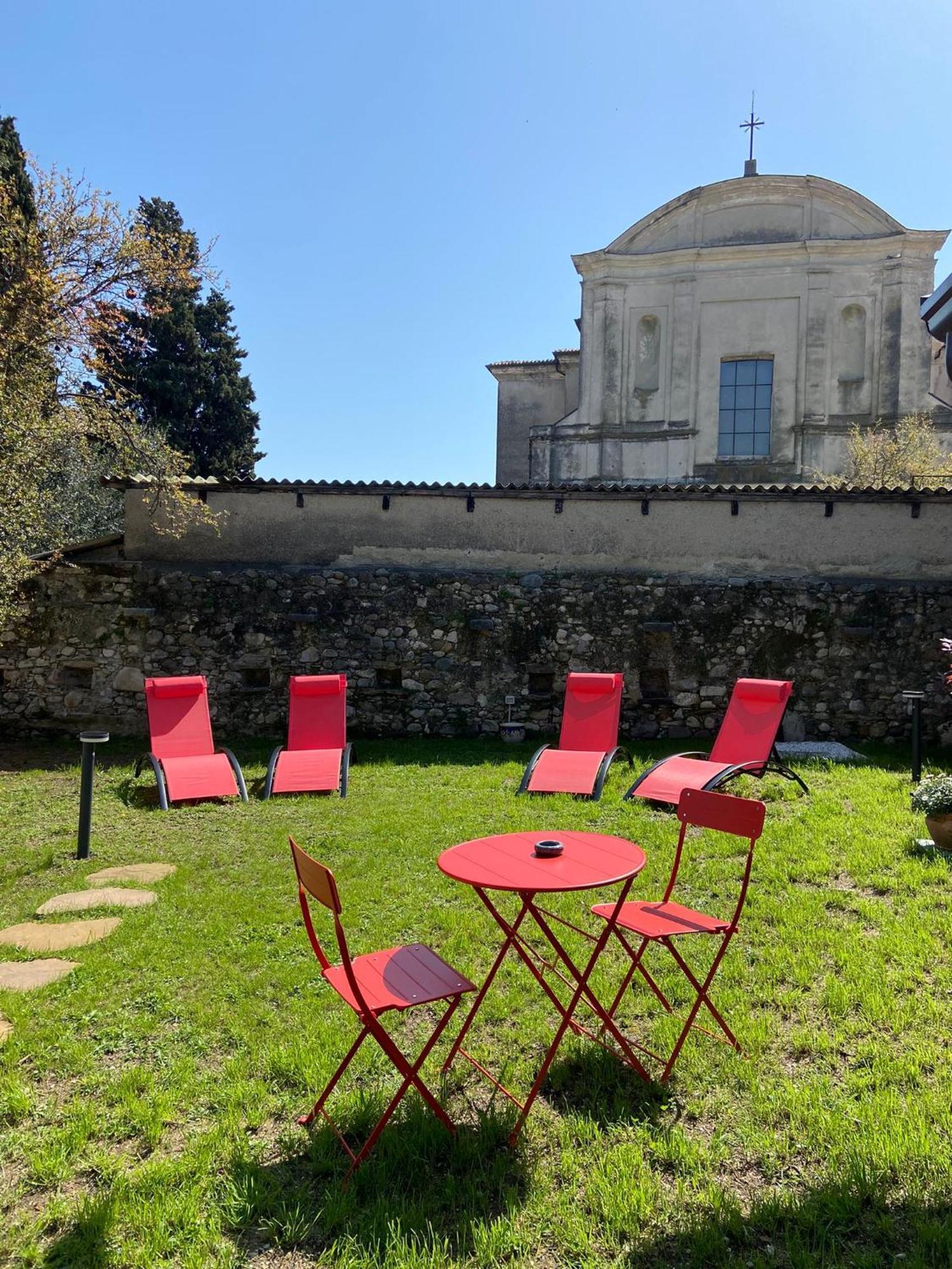 La Volpe Rossa Rooms And Apartments San Felice del Benaco Εξωτερικό φωτογραφία